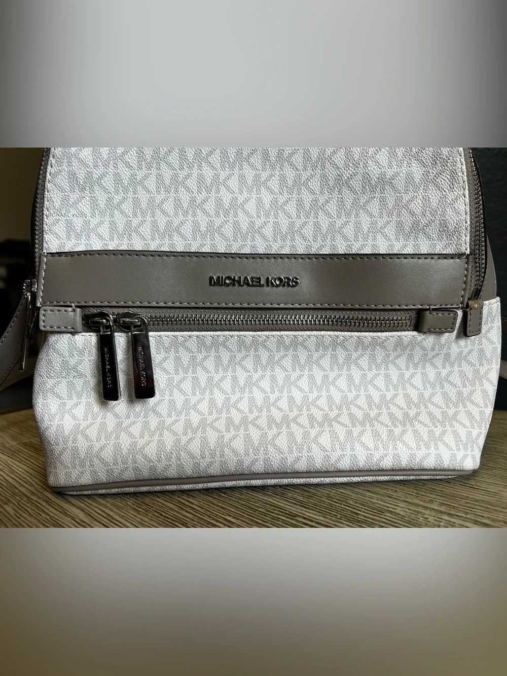 🆕 Michael Kors Kenly White and Taupe Logo Dome Backpack